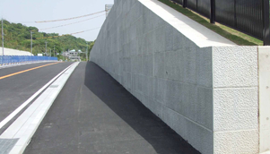 鹿児島226号平川道路（2-3）工区改築工事の画像が表示されています。