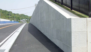 鹿児島226号平川道路（2-3）工区改築工事の画像が表示されています。